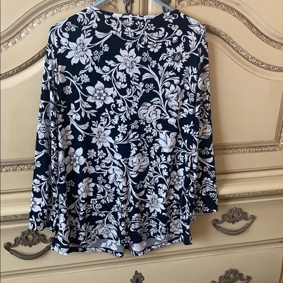 Work Top 👚 - Picture 4 of 4